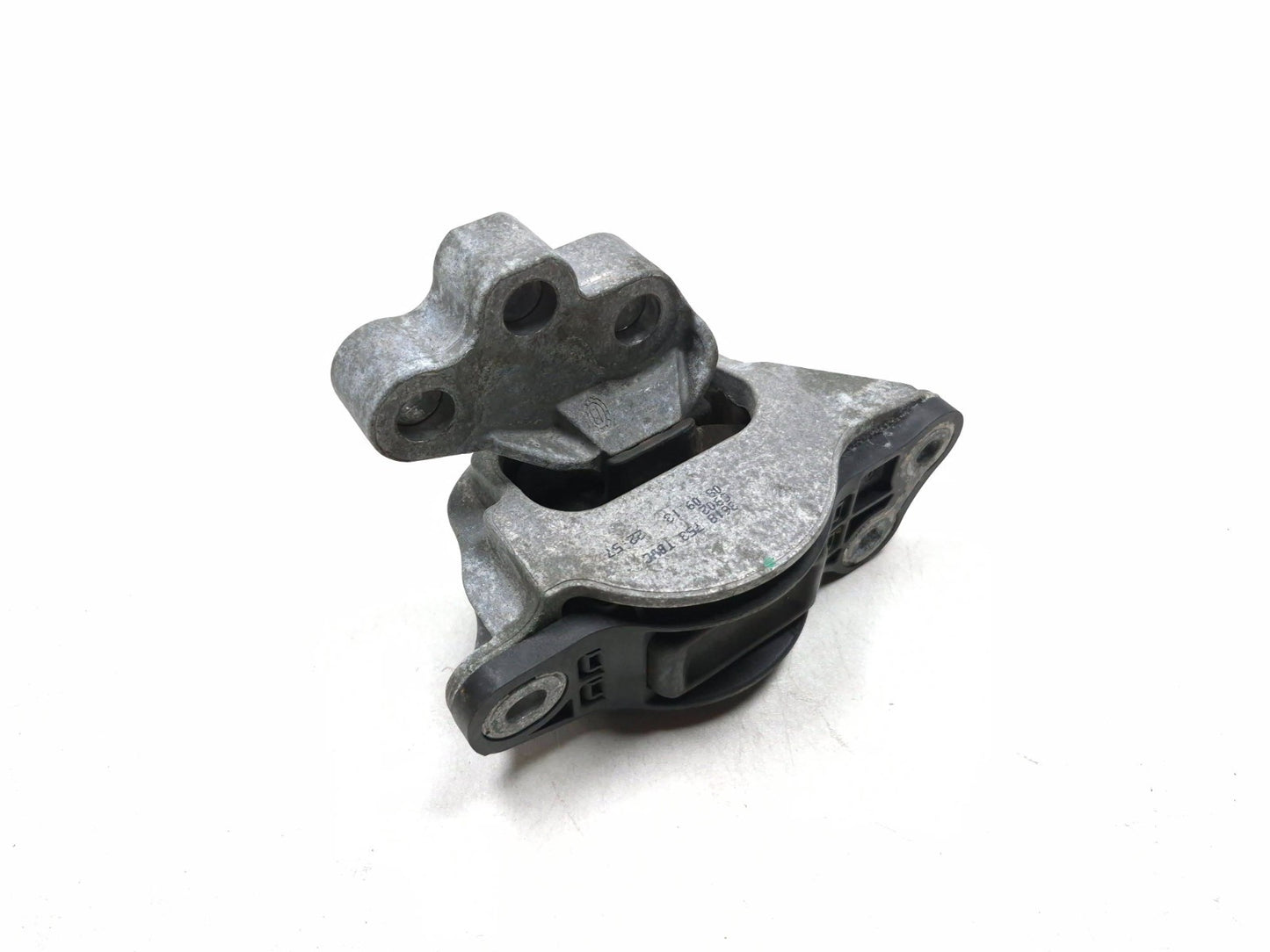 2014 Fiat 500l Right Engine Mount Bracket OEM