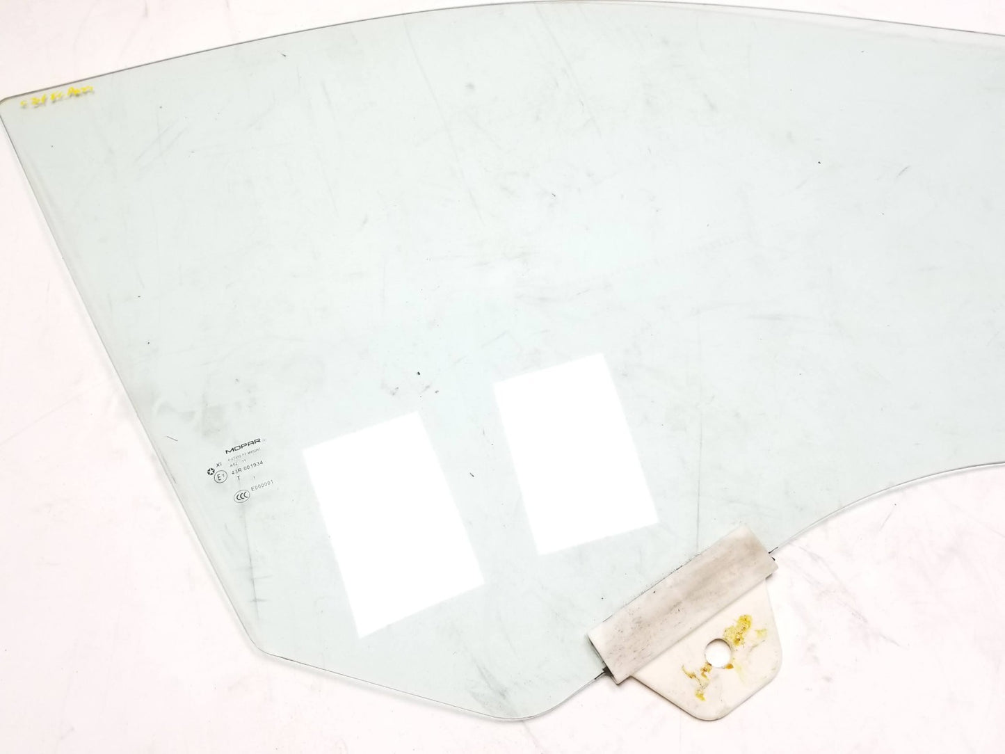 2012 Jeep Grand Cherokee Door Window Glass Front Passenger Side Right OEM