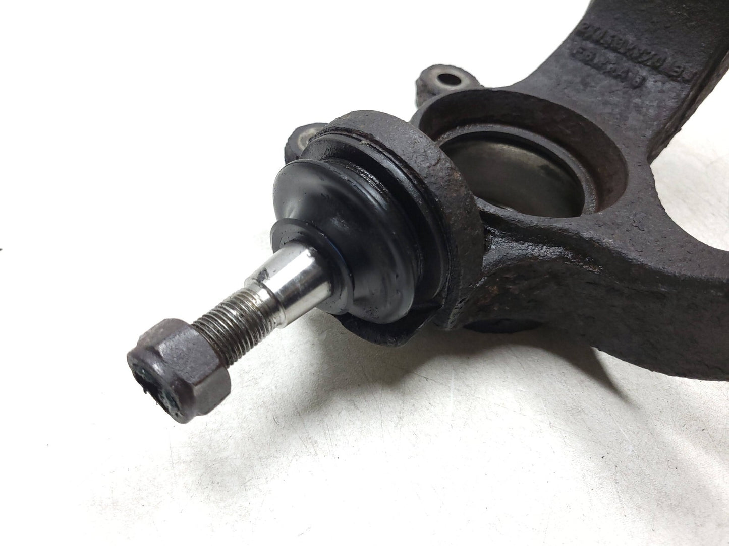 10-13 Ford Transit Connect Spindle Knuckle Front Passenger Side Right OEM ā