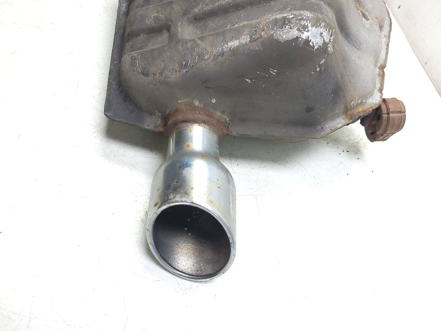 2011 - 2022 Dodge Durango Muffler Exhaust Driver Side Left 3.6l OEM