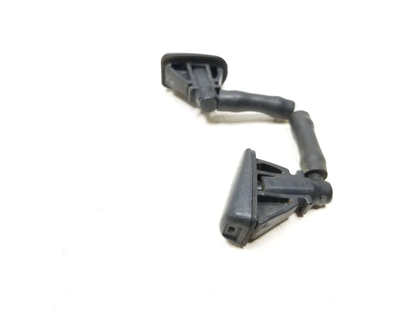 12 - 14 Ford Focus Windshield Washer Spray Nozzle Jet Pair OEM