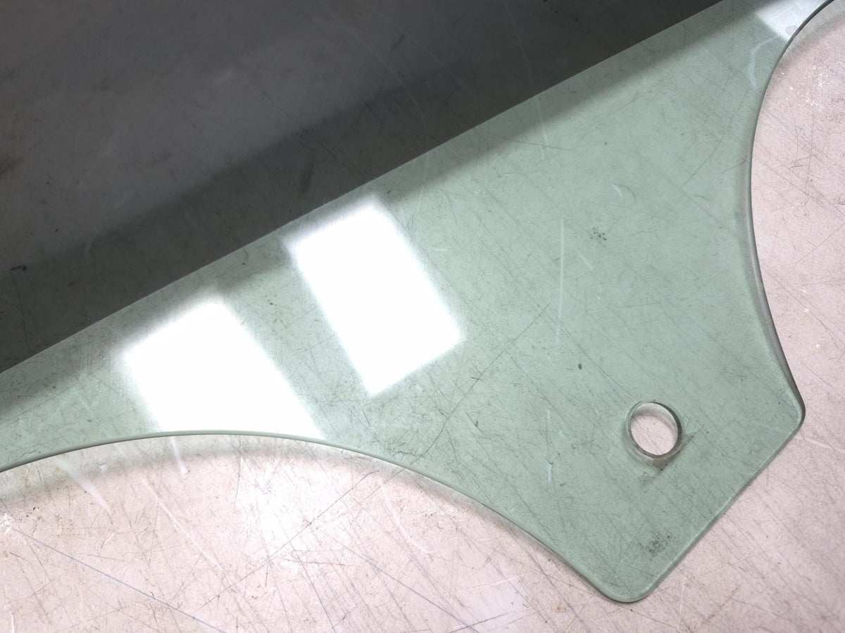 2017 Ford Focus St Hatchback Rear Door Window Glass Right Passenger Side OEM