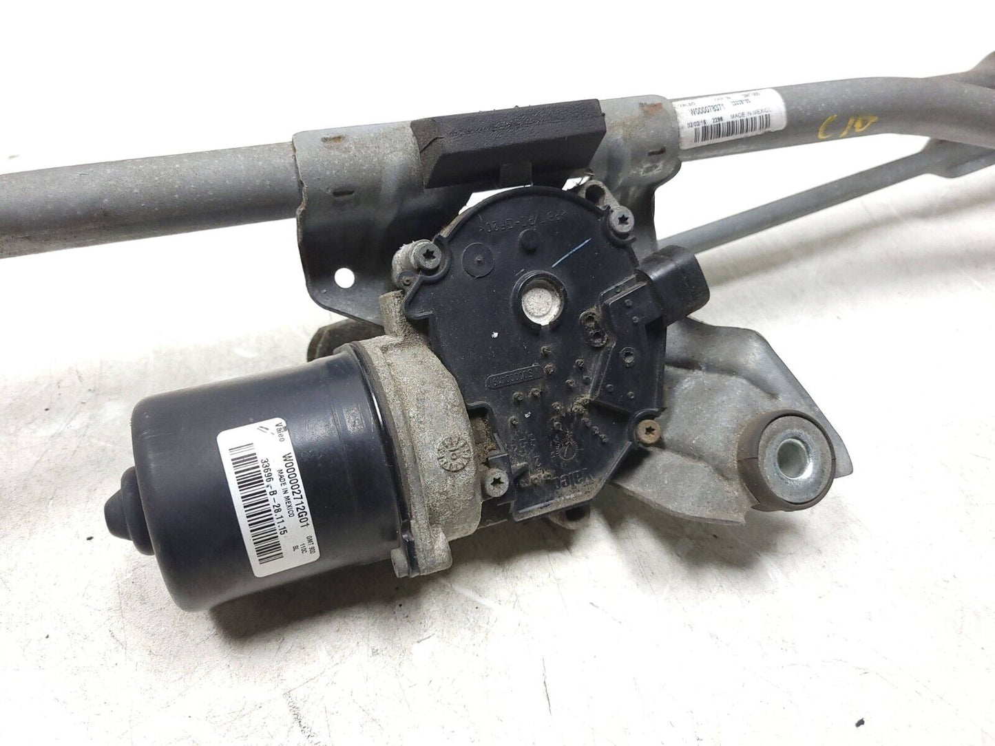 2010 - 2014 Chevrolet Suburban Windshield Wiper Motor W/ Linkage OEM