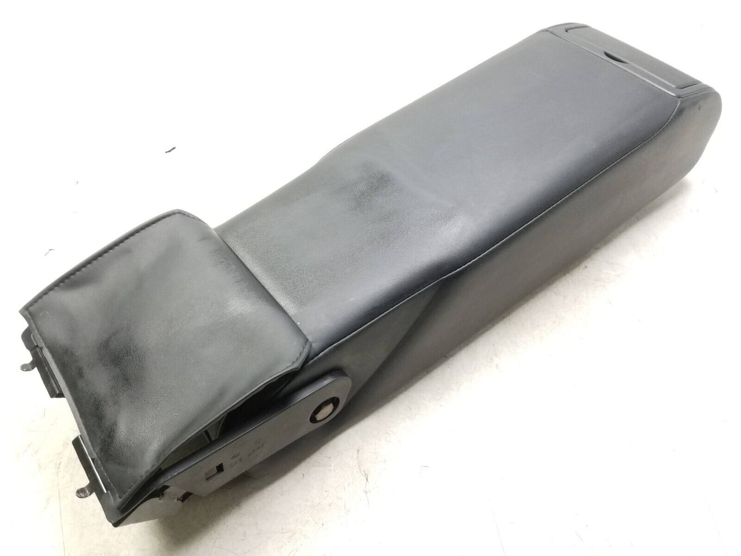 08 - 13 Infiniti G37 Rear Seat Armrest OEM **sedan**