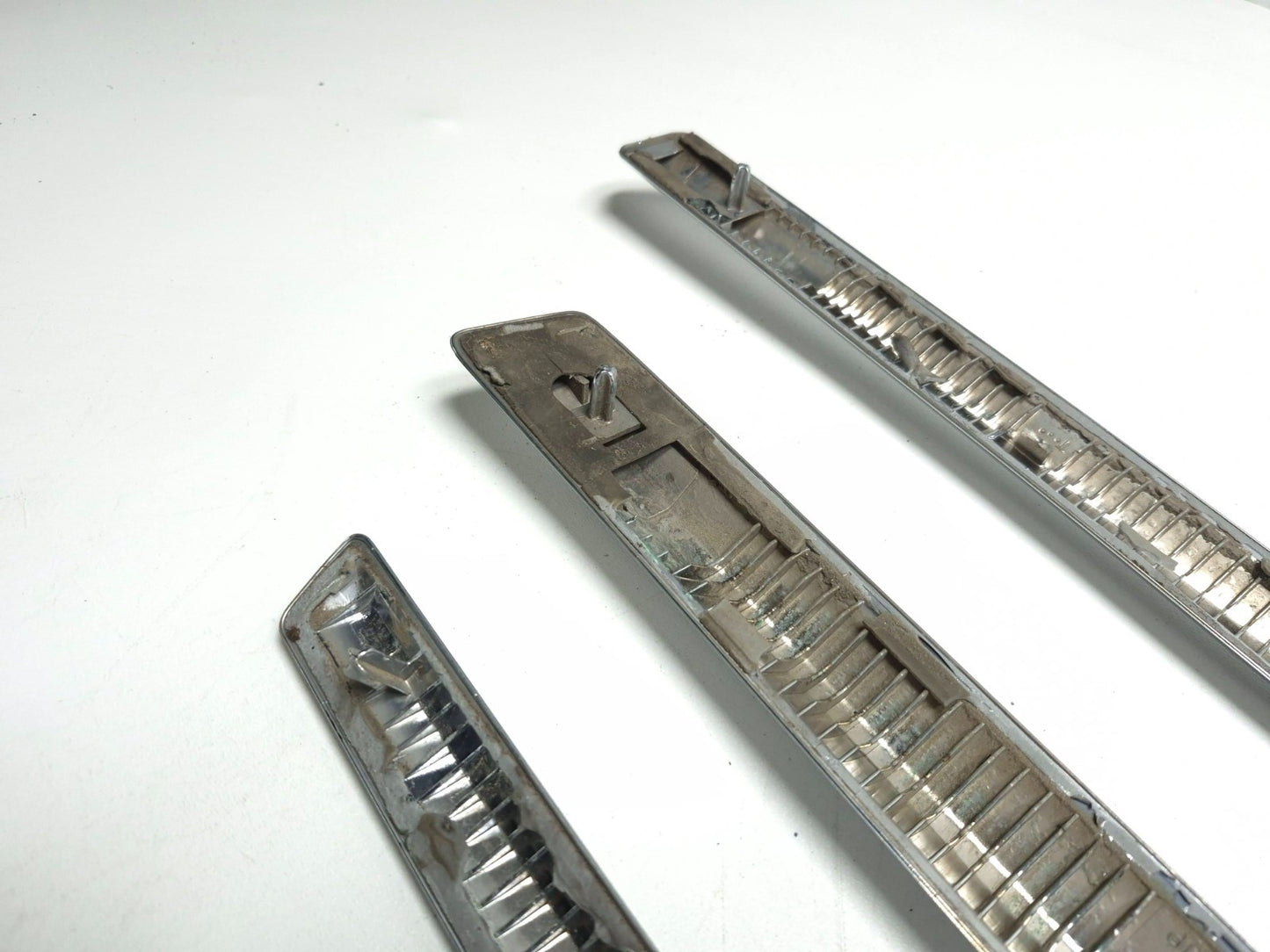 2013 Cadillac Escalade Esv Door Molding Trim Front & Rear 3 Pcs OEM