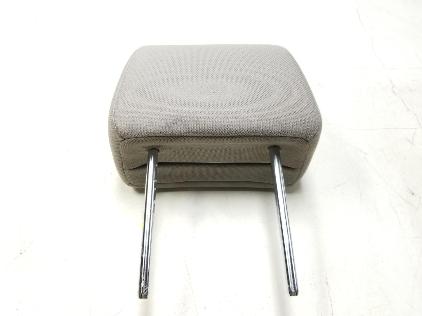 11-15 Nissan Rogue Front Seat Headrest Pair OEM β