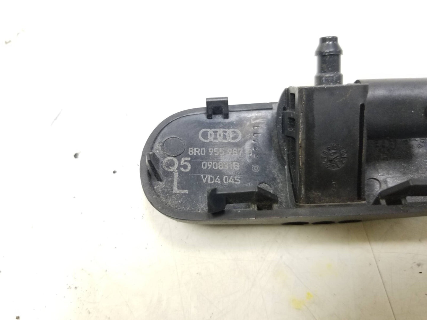 2009 - 2017 Audi Q5 Heated Windshield Washer Sprayer OEM