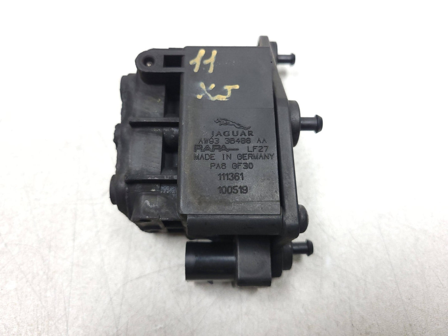 2010 - 2019 Jaguar XJ Air Suspension Control Solenoid Valve OEM