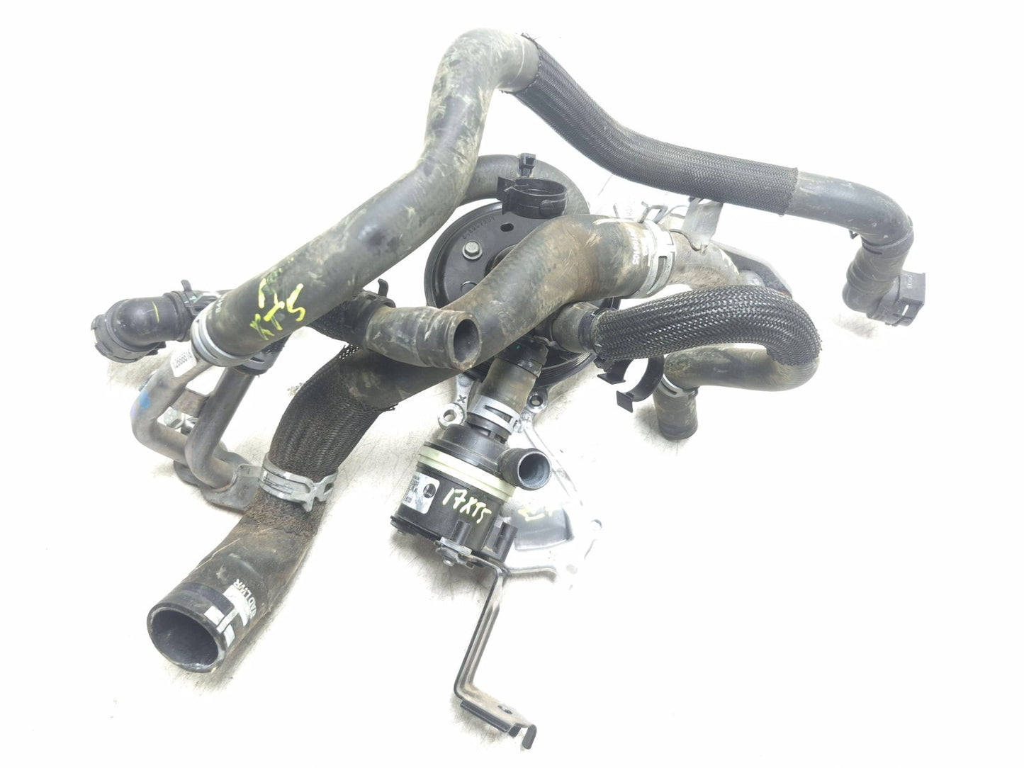 2017 Cadillac Xt5 Engine Water Pump With Coolant Hose Tube Pipe 3.6l OEM