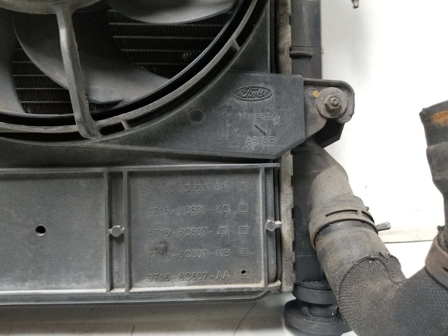 10-13 Ford Transit Connect Radiator Condenser Cooling Fan Assy Oem✅
