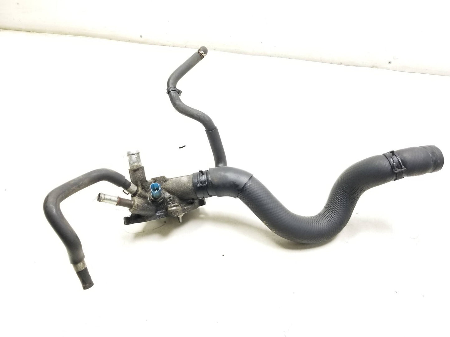 2008 - 2015 Nissan Rogue Engine Coolant Hose Line Pipe & Thermostat 2.5l  OEM