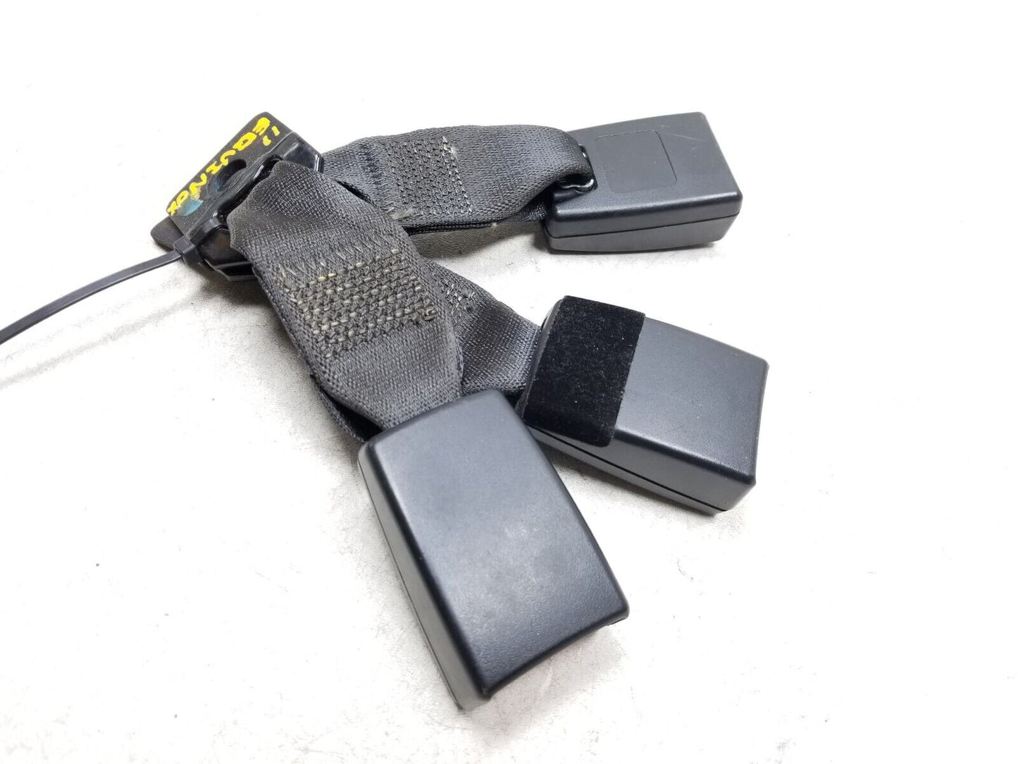 2010 - 2017 Chevrolet Equinox Rear Seat Belt Buckle Latch 3pcs OEM