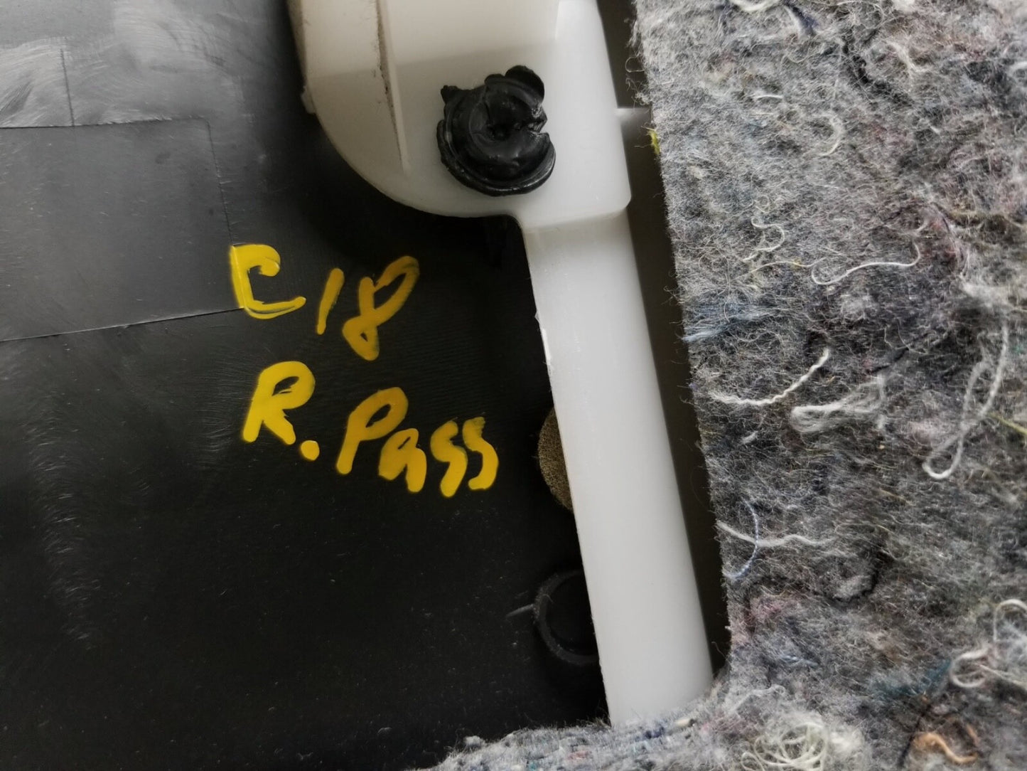 2005 - 2010 Scion Tc Quarter Panel Trim Rear Passenger Side Right OEM