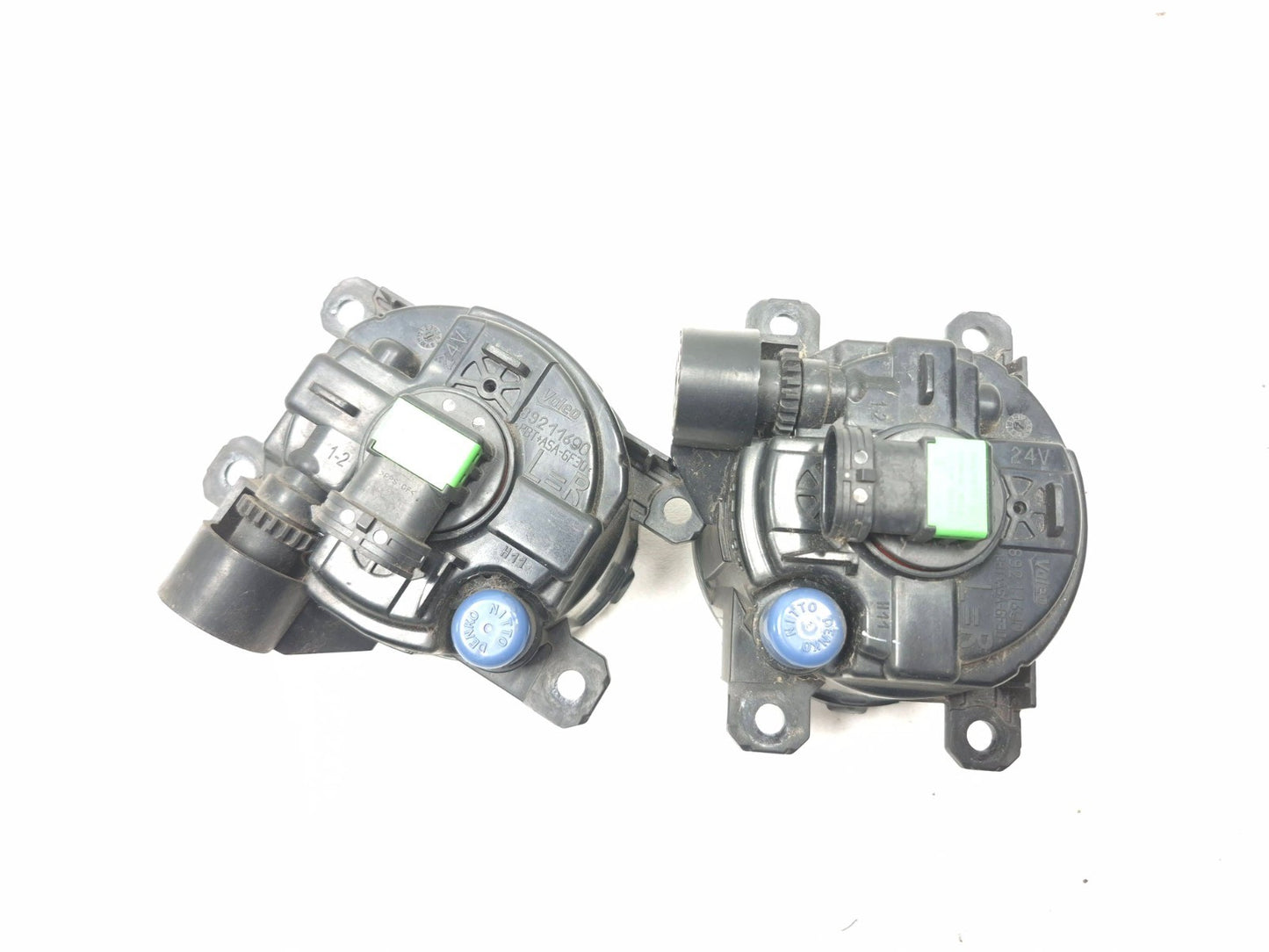 2012 Nissan Leaf Front Bumper Fog Light Lamp Pair OEM