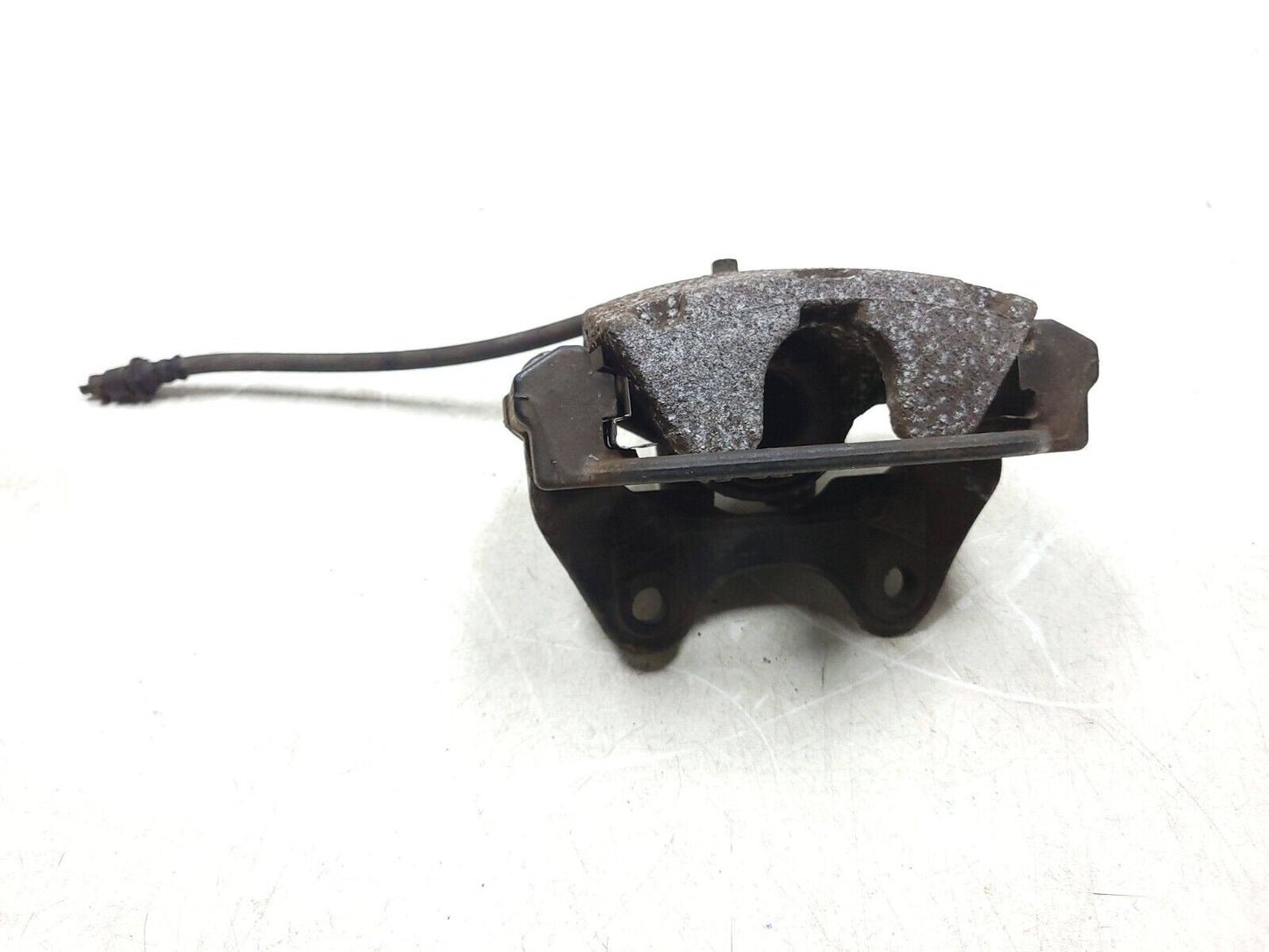 10-14 Chevrolet Suburban Rear Brake Caliper Left & Right Pair OEM