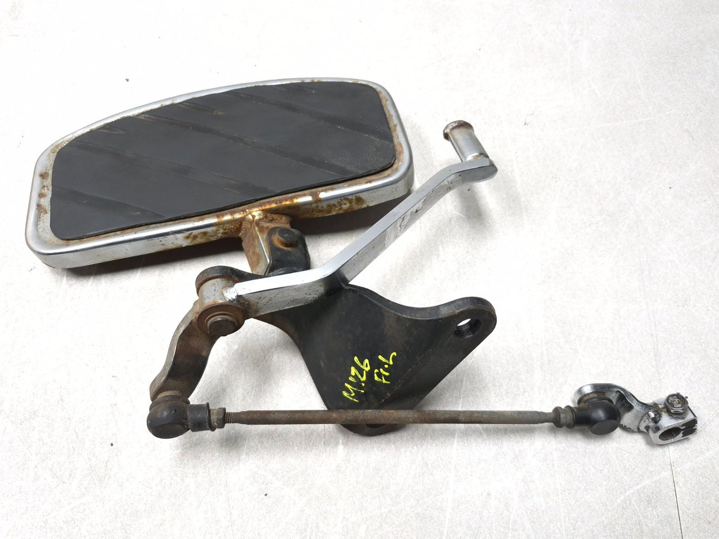 1999 Yamaha V Star Xvs650 Footrest W/ Gear Shift Lever Front Left OEM