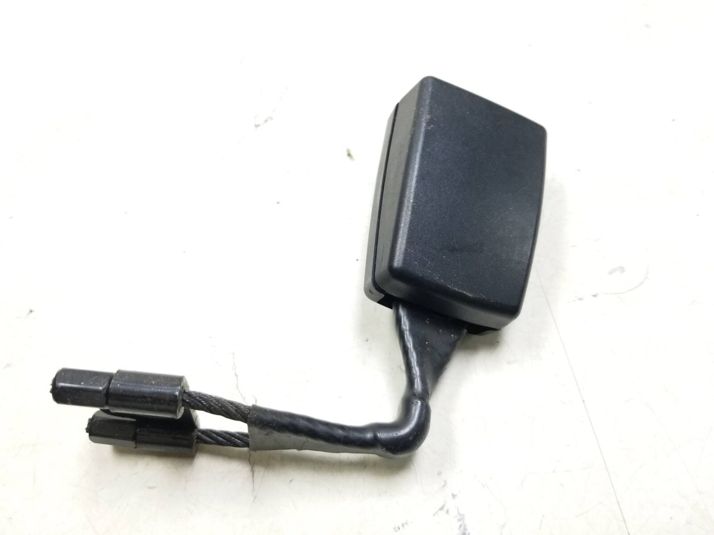 2009 - 2017 Audi Q5 Rear Seat Belt Buckle Left & Right Centre OEM