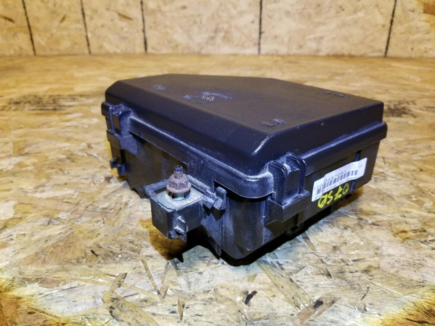 2004 - 2009 Cadillac SRX Fuse Box 25787958 OEM