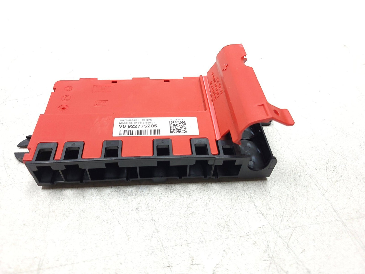 13-18 BMW 330xi F30 Power Positive Battery Distribution Fuse Box OEM β
 76k Miles