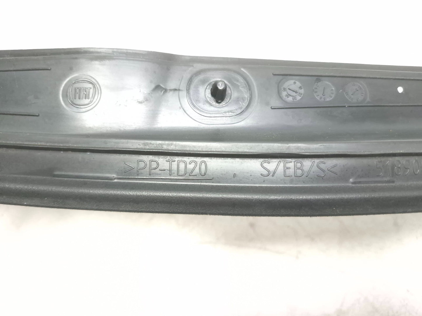 2014 Fiat 500l Door Weatherstrip Front Driver Side Left OEM