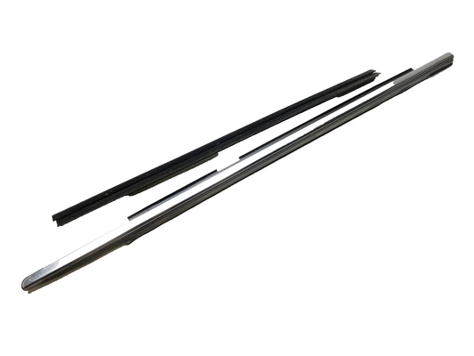11-14 Chrysler 200 Sedan Window Belt Seal Front Passenger Side Right 2pcs OEM