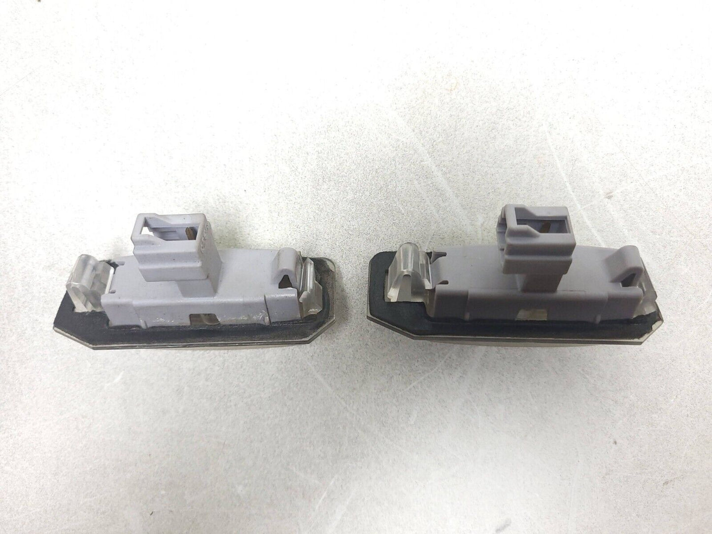 2007-2013 Mitsubishi Outlander Rear License Plate Light Lamp Pair OEM