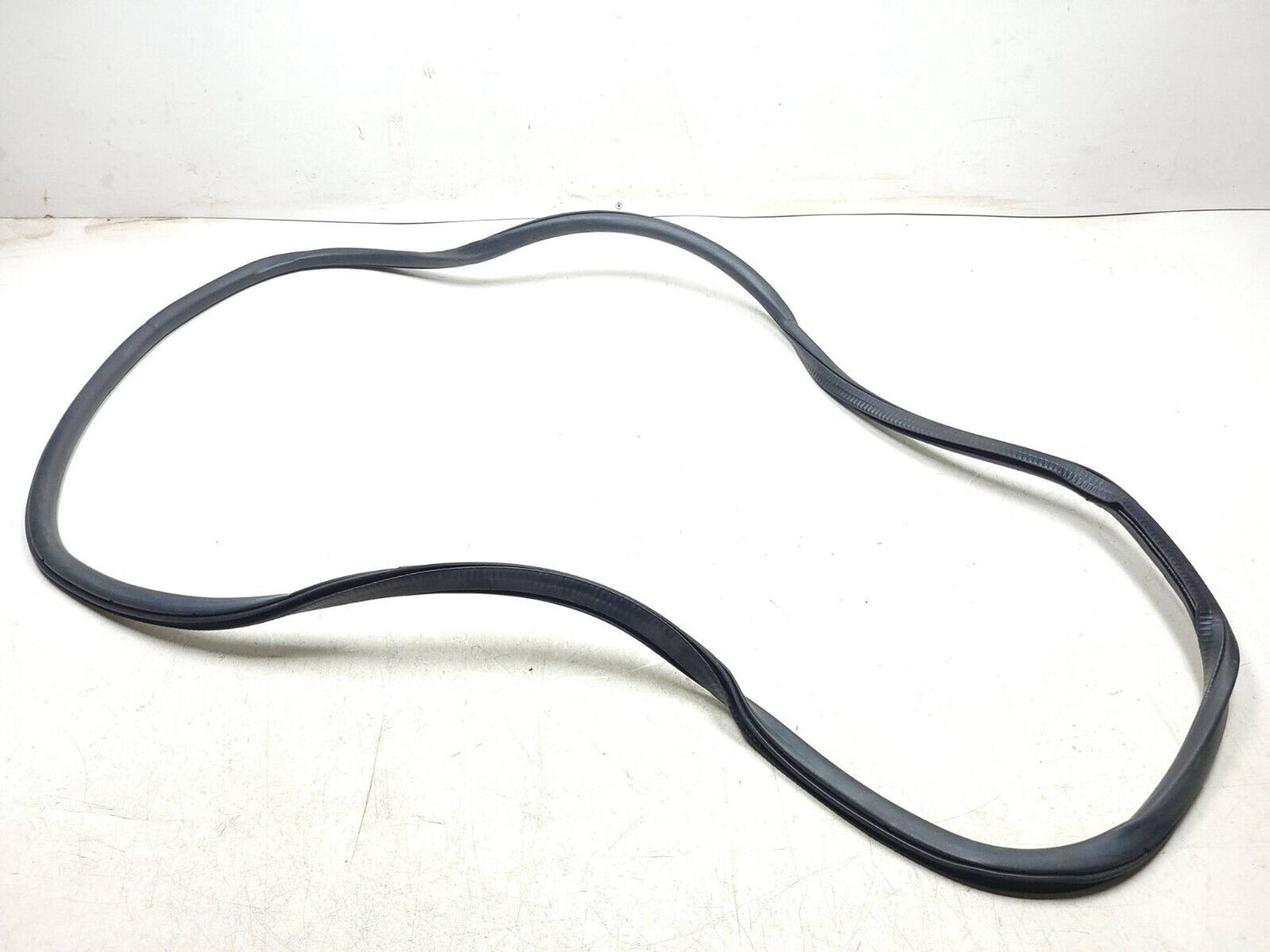 2013 - 2016 Ford Fusion Front Door Weatherstrip Seal Passenger Side Right OEM
