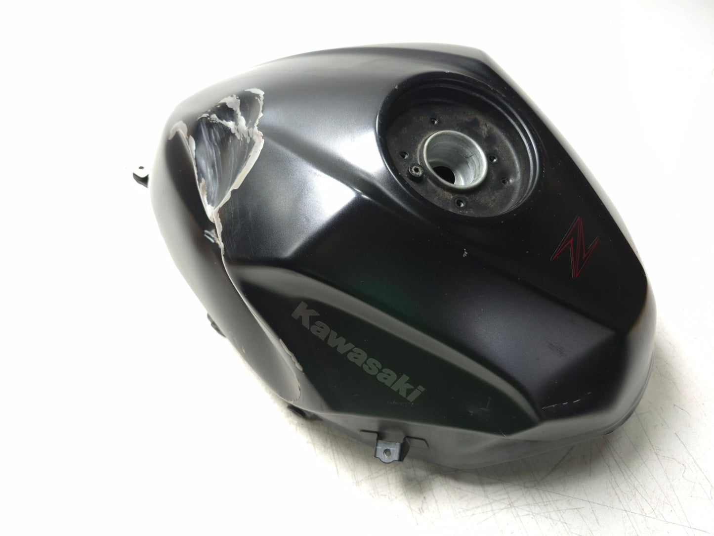 2019 Kawasaki Z400 Er400d Fuel Tank *dented* OEM