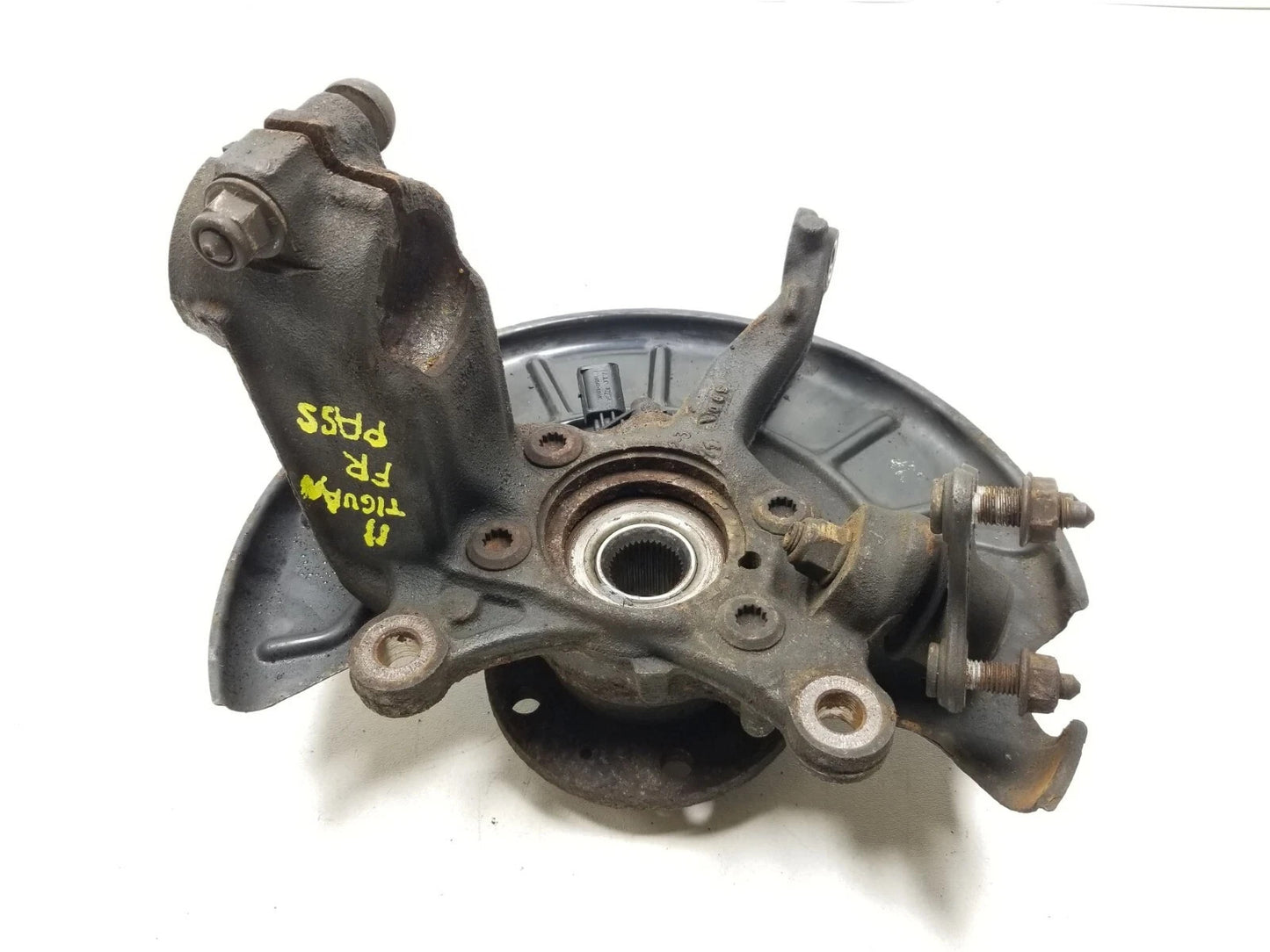 2011 Volkswagen Tiguan Front Spindle Knuckle Wheel Hub Passenger Side Right OEM