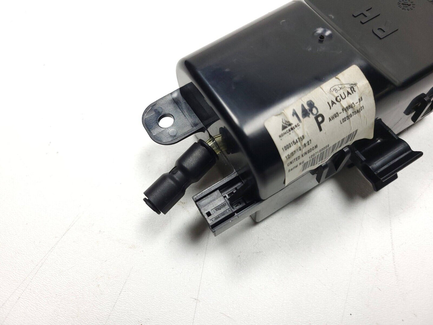 2010-1019 Jaguar XJ Front Seat Lumbar Adjust Pump Passenger Right OEM