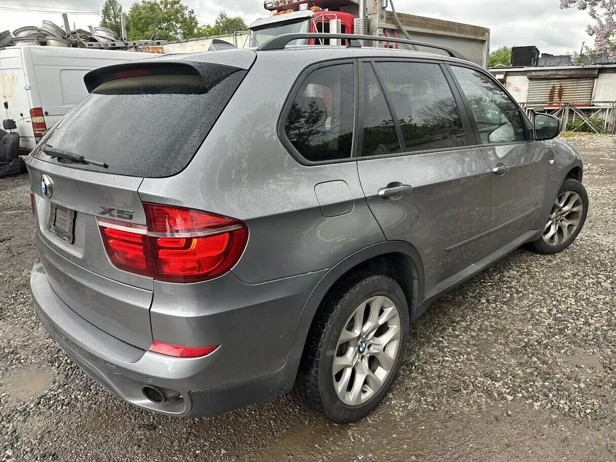 2007 - 2013 BMW X5 E70 Rear Trunk Lid Lock Latch Cover Trim Panel 7177378 OEM