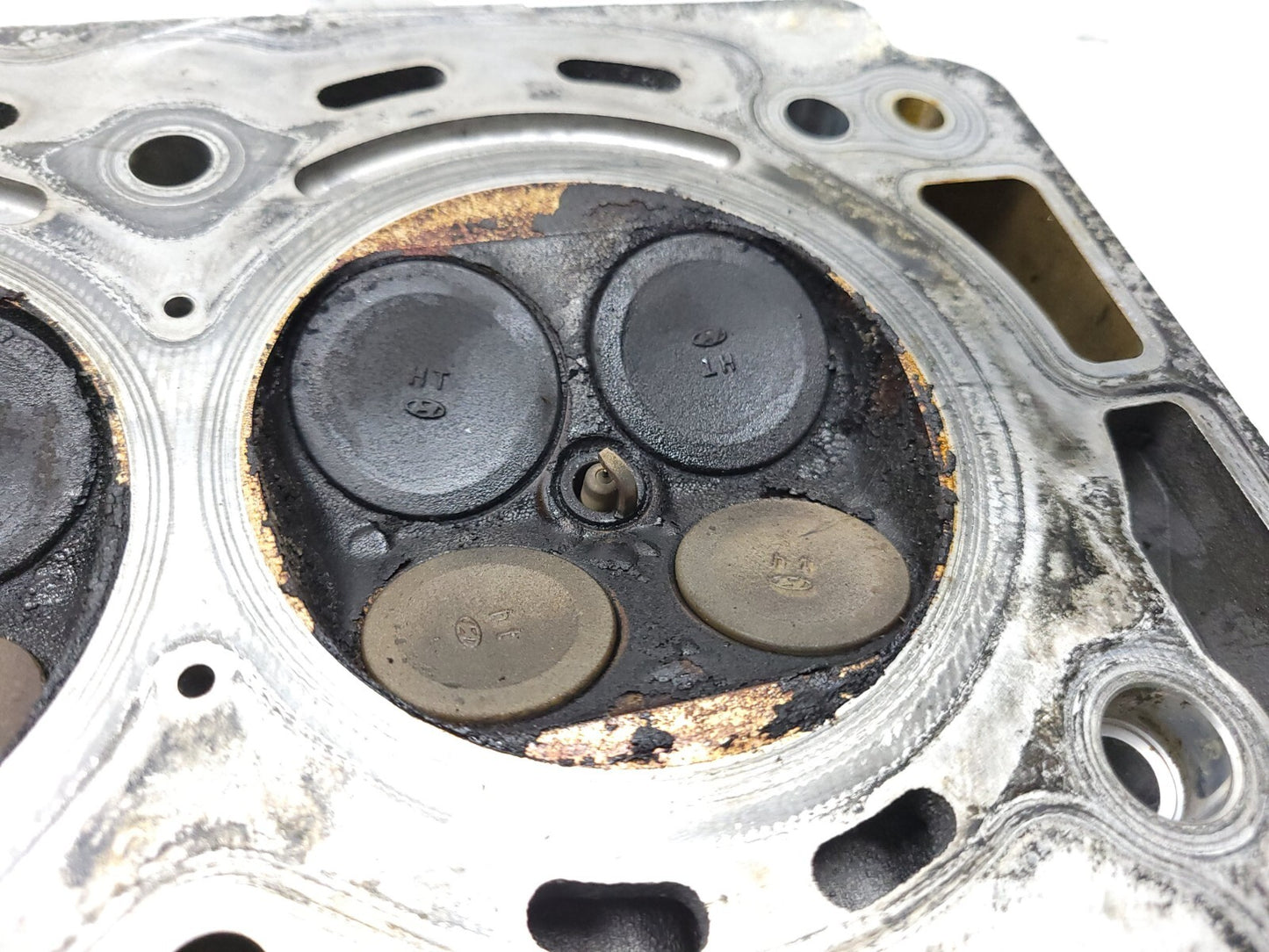 09-12 Hyundai Genesis Engine Cylinder Head Left & Right Pair OEM 4.6l