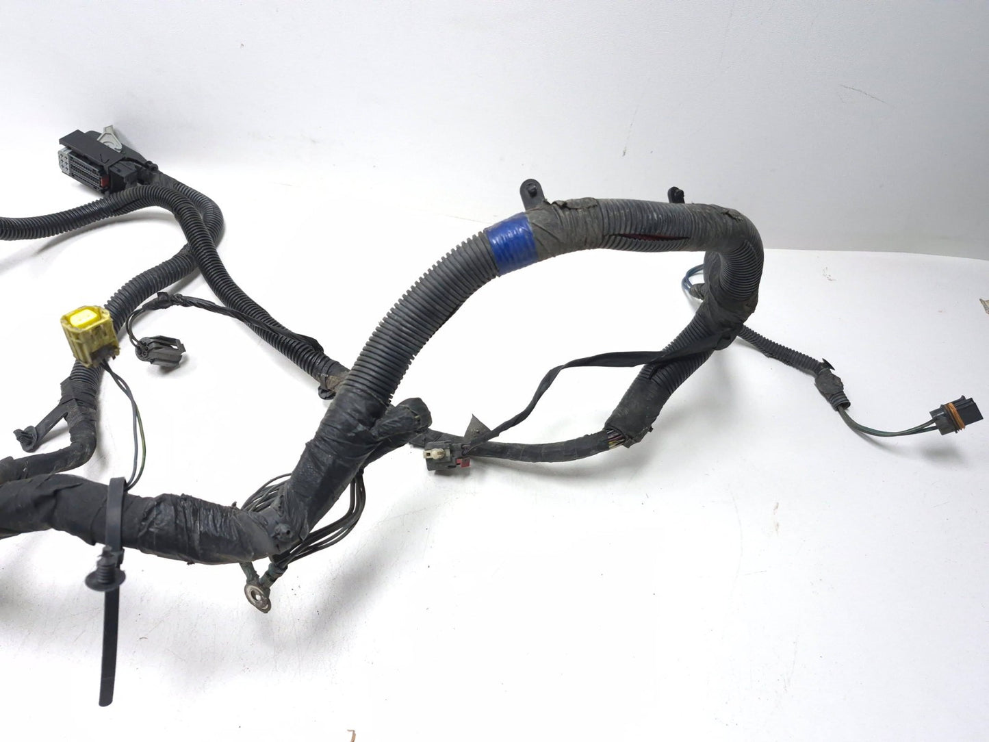 2010 Dodge Caliber Fuse Box Wire Harness OEM