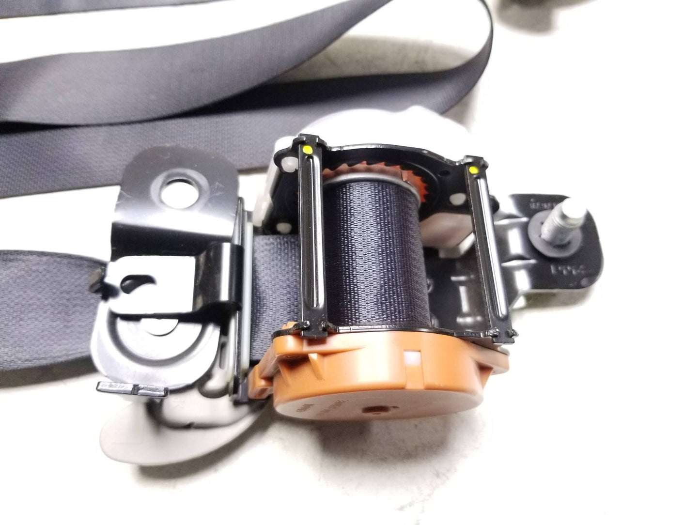 2014 - 2019 Kia Soul Seat Belt Retractor Set OEM