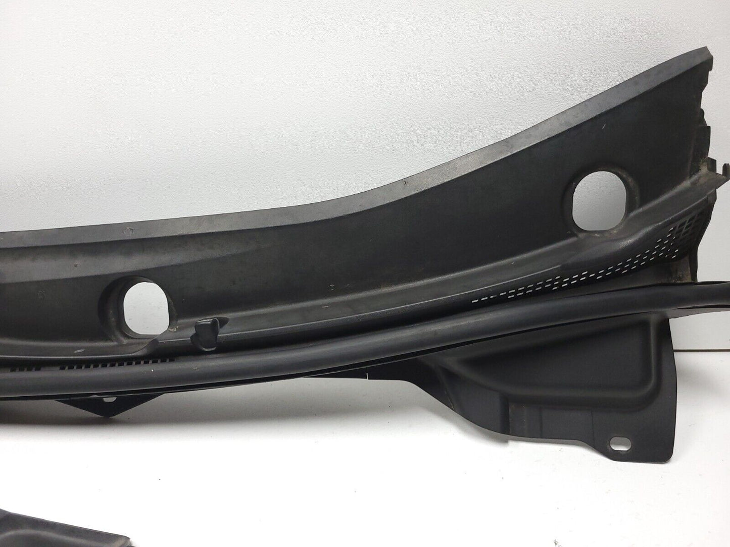 2007 - 2012 Mazda Cx-7 Windshield Wiper Cowl Grille Panel OEM