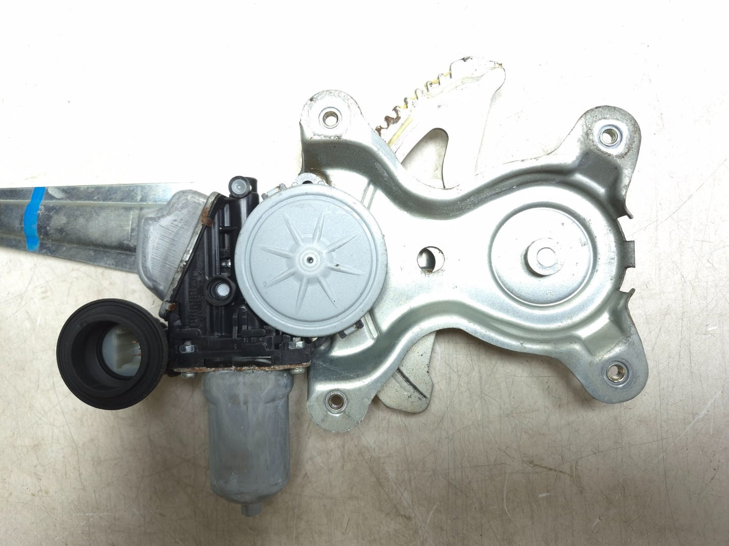 2009 Lexus IS250 Rear Door Window Regulator W/ Motor Right Passenger Side OEM