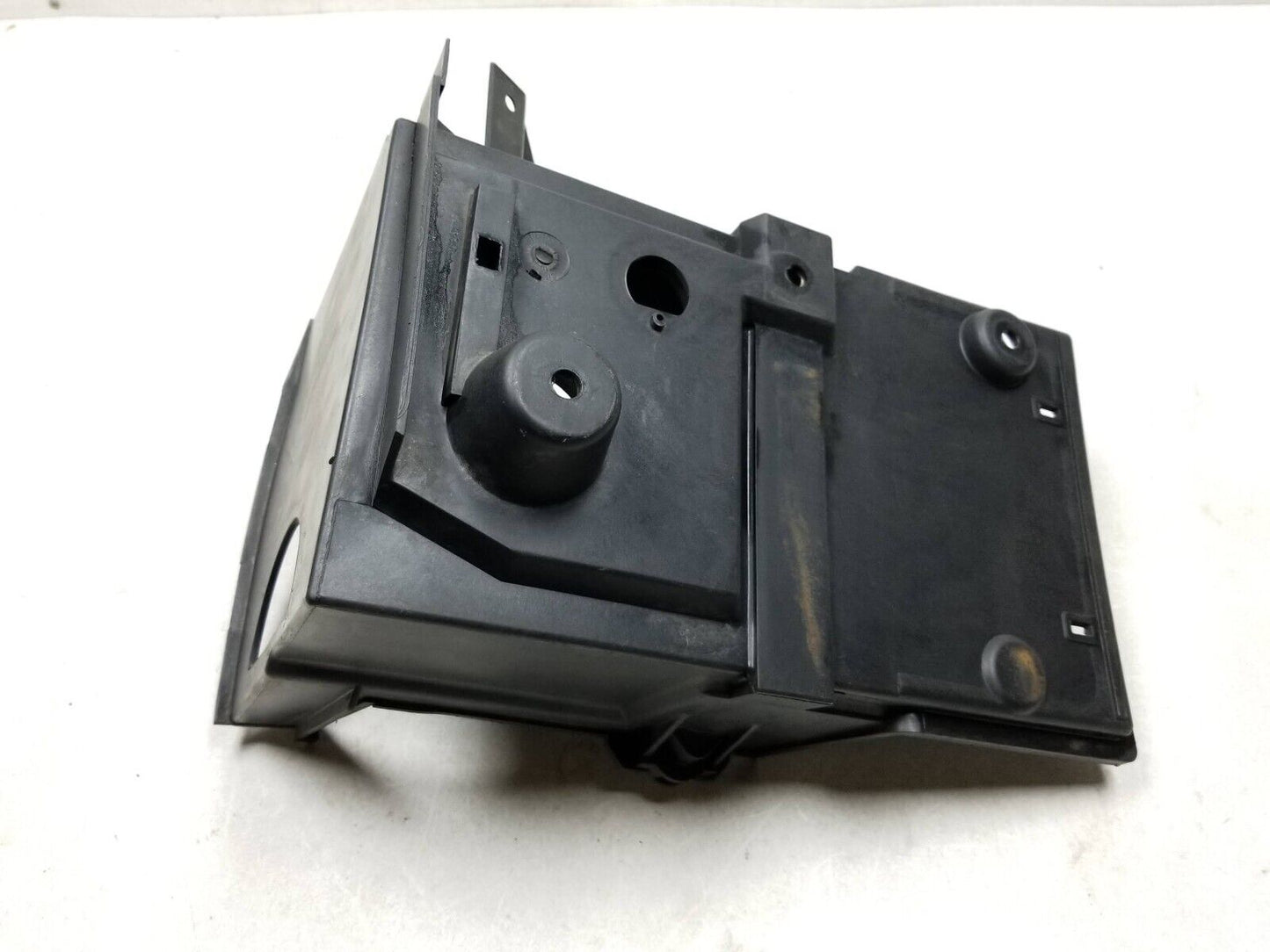 06 - 11  Volvo S40 Battery Tray Holder 30667941 OEM
