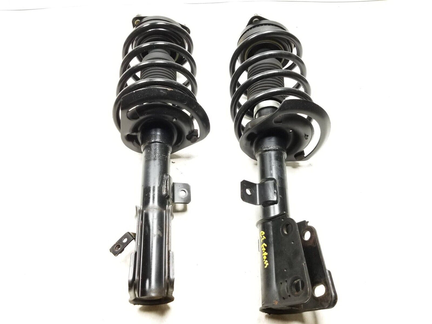 2011 - 2014 Chrysler 200 Front Shock Absorber Left & Right 2.4l *aftermarket*