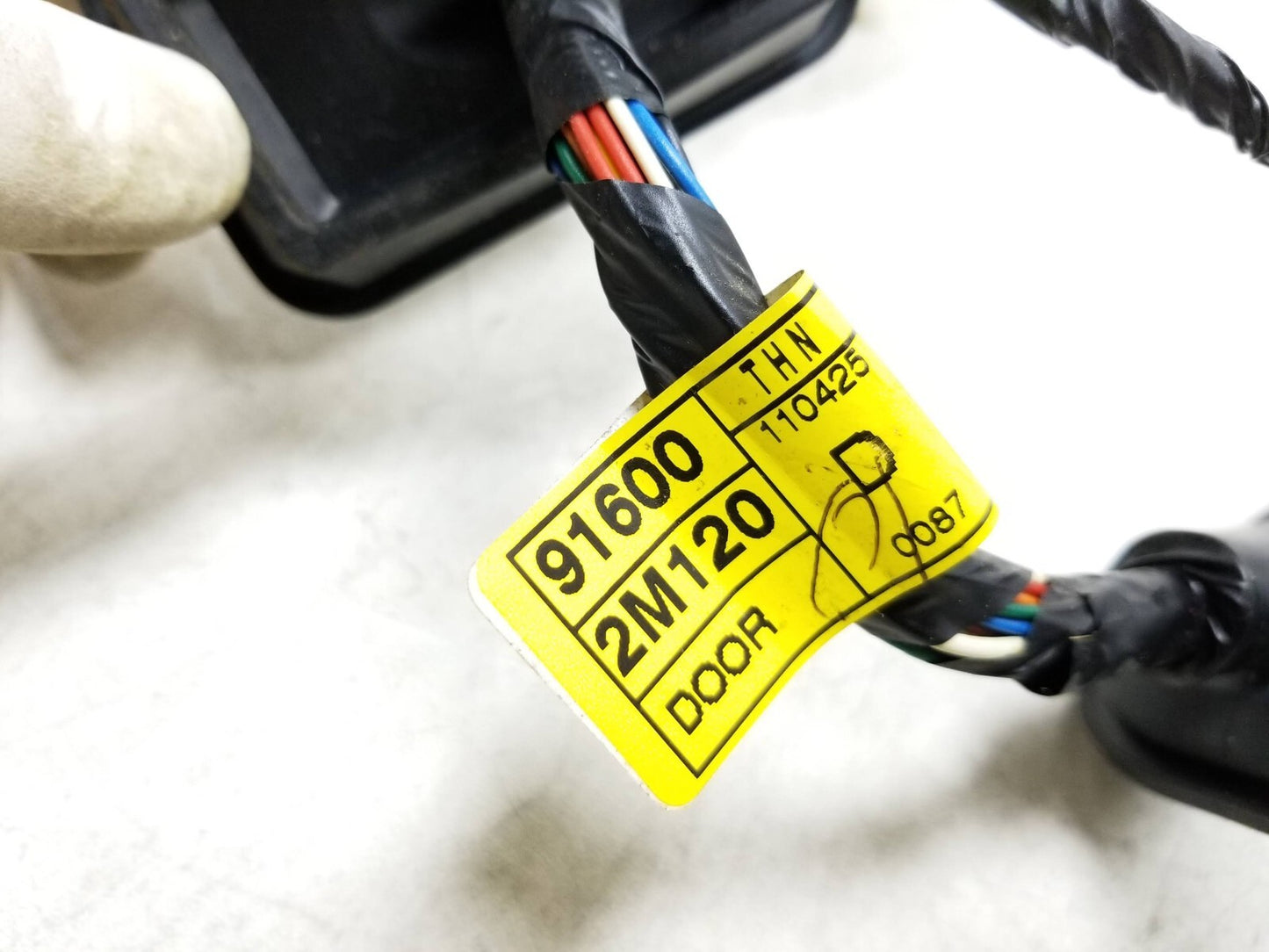 09 - 12 Hyundai Genesis Coupe Door Wire Harness Driver Side Left OEM