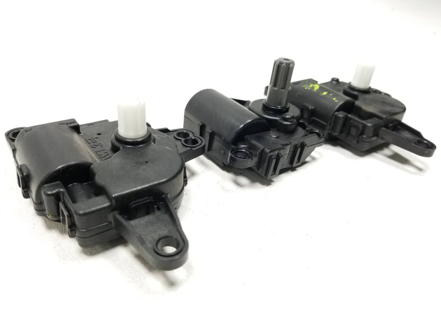 17 18 Kia Forte HVAC A/c Heater Flap Motor Actuator 3pcs OEM 49k Miles