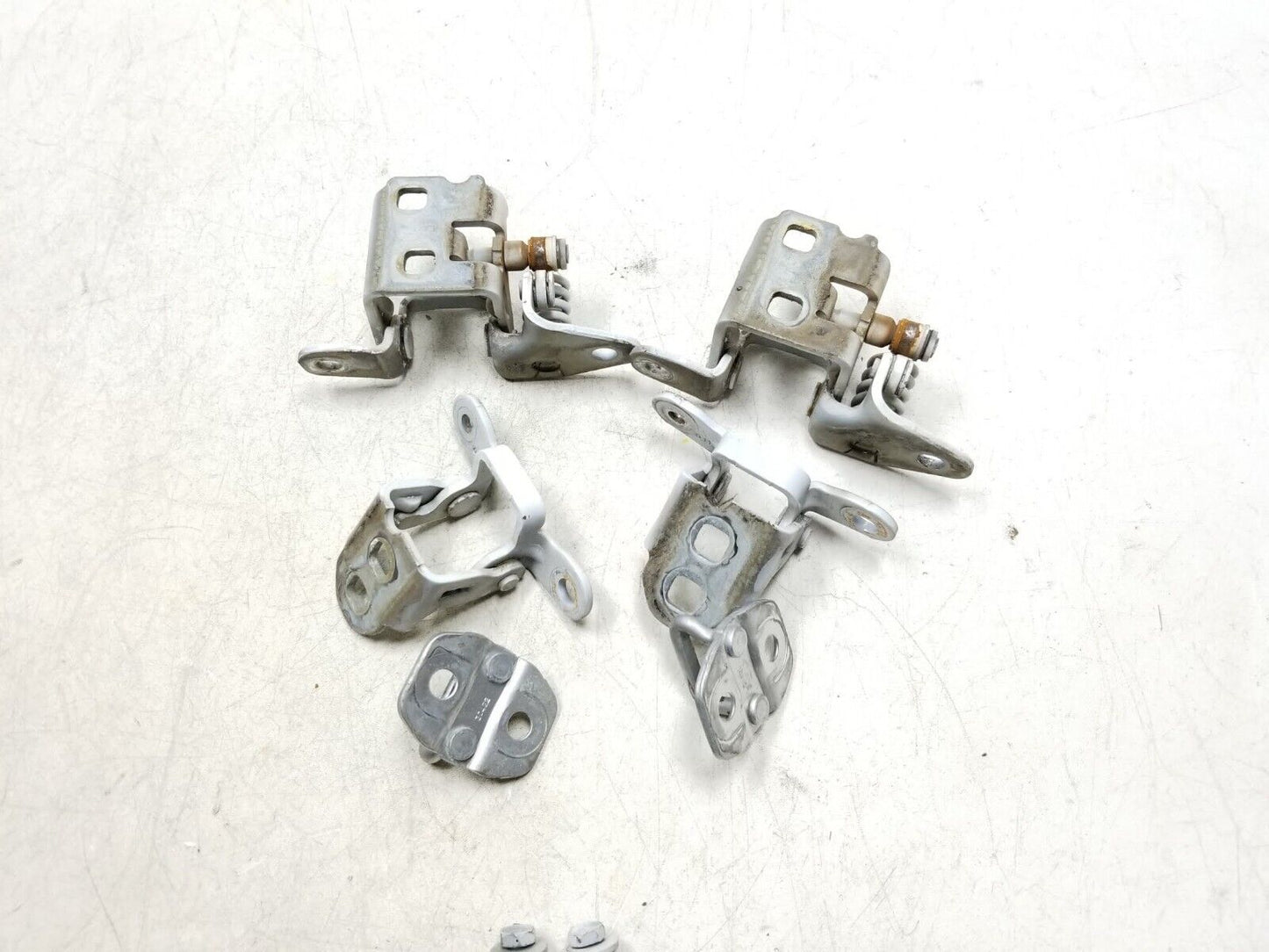 11-14 Chrysler 200 Door Hinge Passenger Side Front & Rear OEM 133k