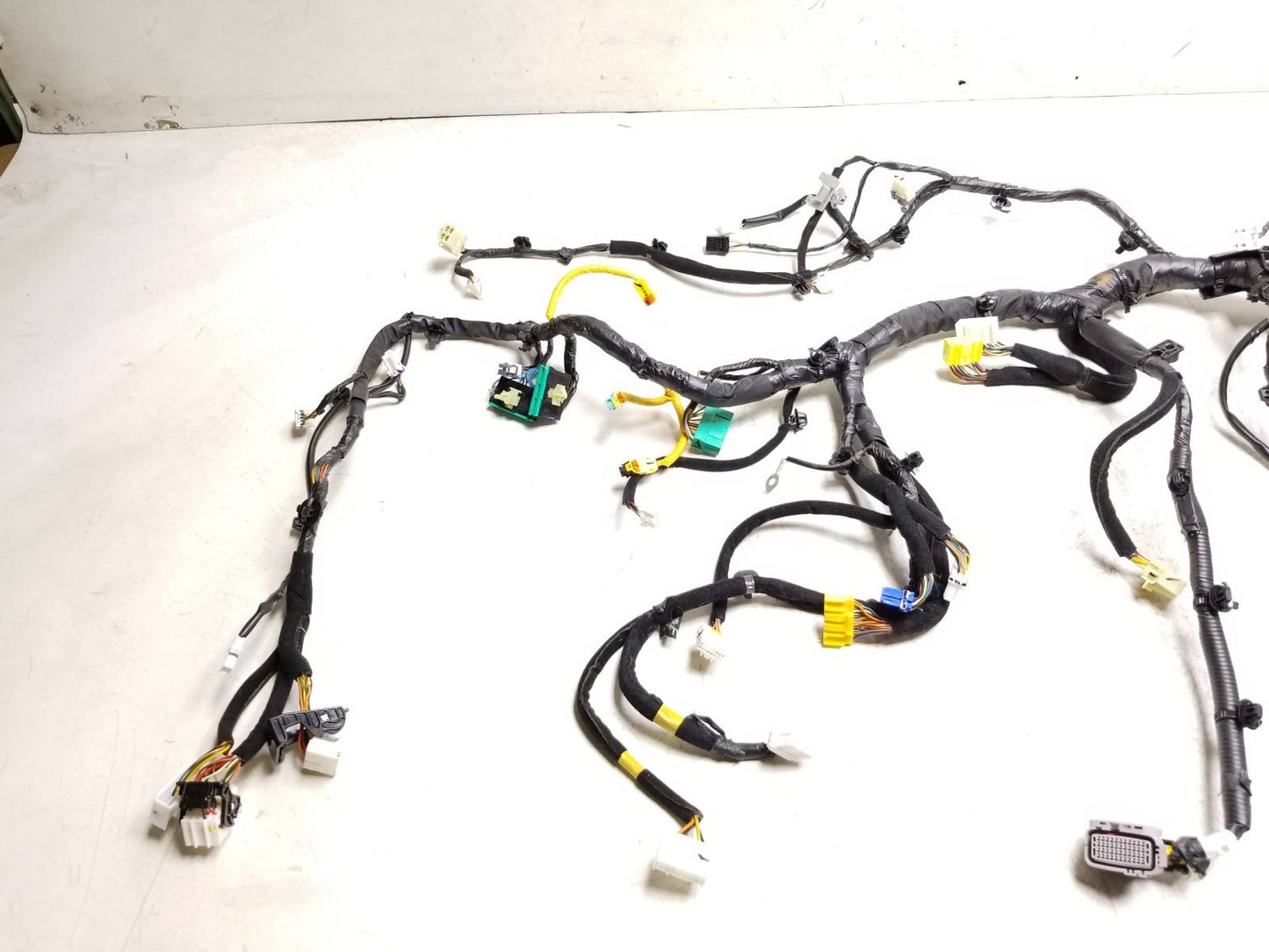 2014 - 2016 Kia Soul Dashboard Instrument Panel Wiring Harness OEM