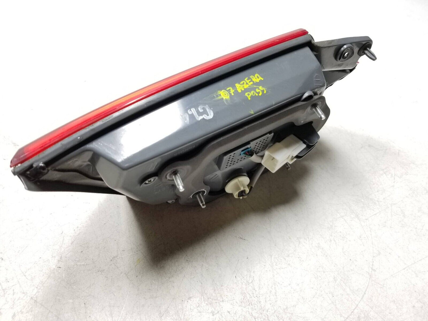06 - 10 Hyundai Azera Inner Tail Light Pair OEM