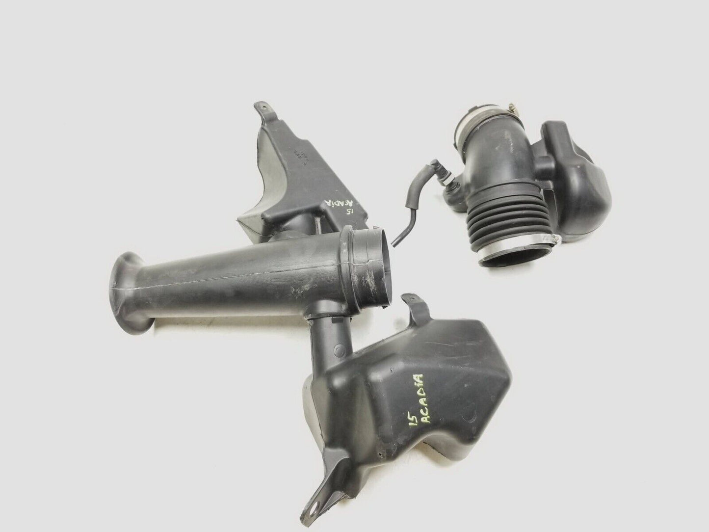 13 14 15 16 GMC Acadia Air Intake Duct Tube Pipe  OEM