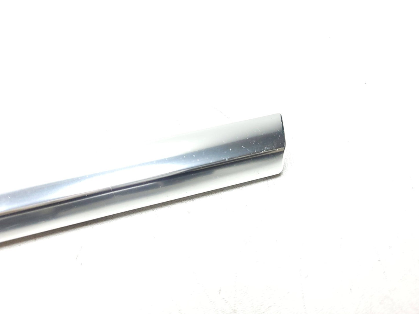 2010 - 2019 Jaguar XJ Door Glass Belt Seal Molding Set 4 OEM
