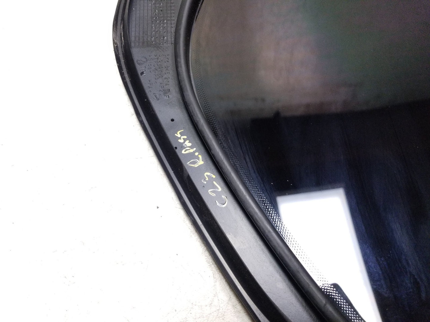 2010 - 2014 VW Golf GTI Door Vent Window Glass Rear Passenger Side Right OEM