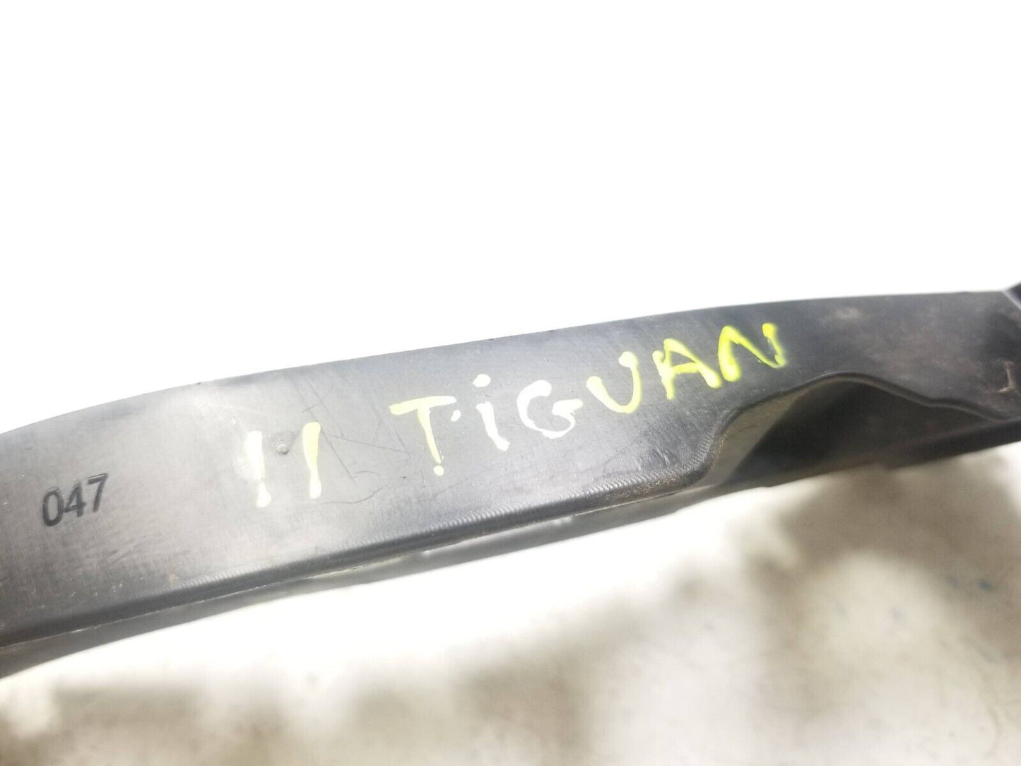 09 - 11 Volkswagen Tiguan Rear Bumper Bracket Pair OEM