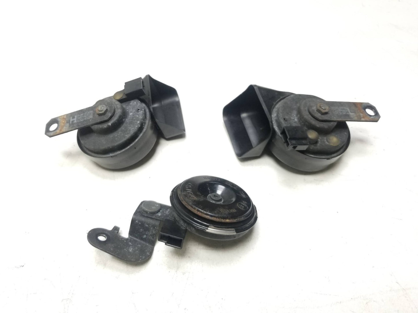 11-17 Lexus CT200h Horn Signal 3pcs Oem✅