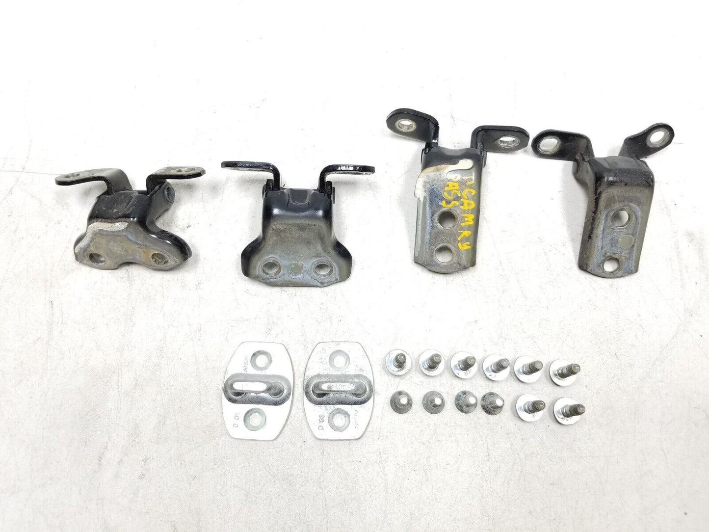 2007-2011 Toyota Camry Door Hinge Passenger Side Right Front & Rear  OEM