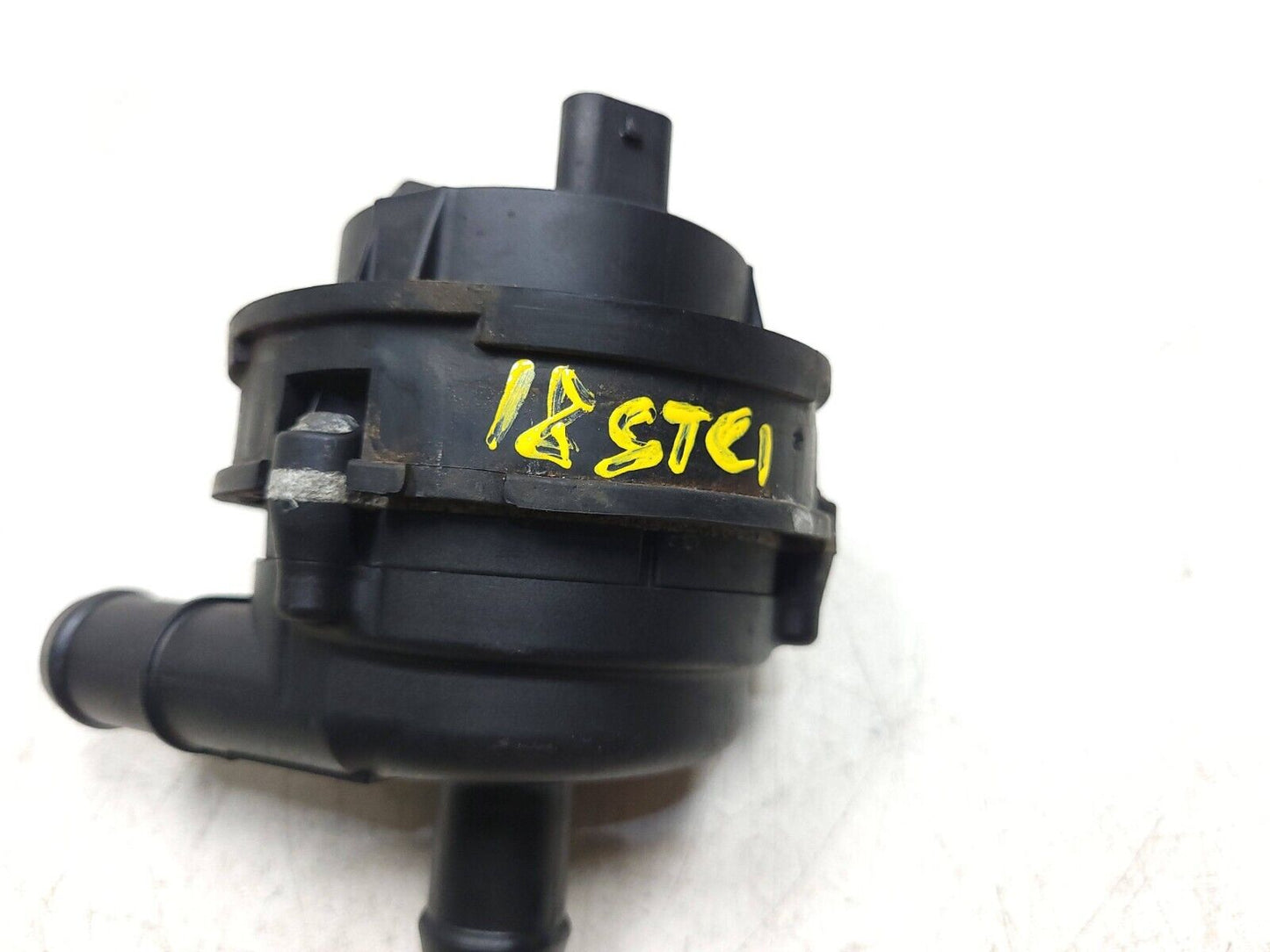 2017-2023 Alfa Romeo Stelvio Engine Auxiliary Water Coolant Pump OEM